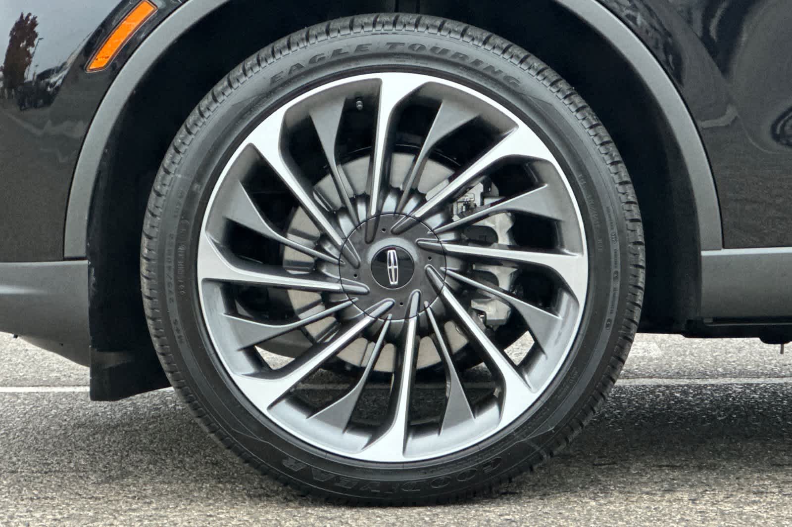 Thumbnail: 2026 Lincoln Aviator - 28