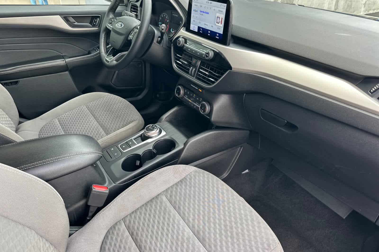 Thumbnail: 2022 Ford Escape - 16