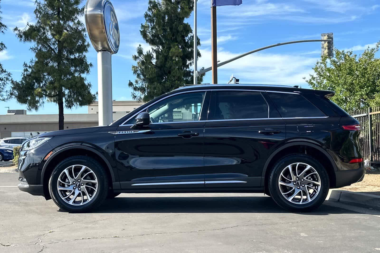2022 Lincoln Corsair Standard 5