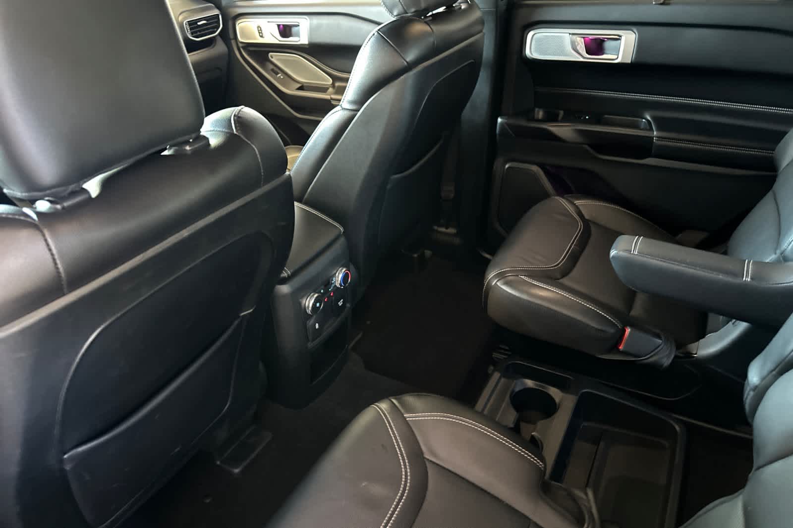 2020 Ford Explorer ST 4