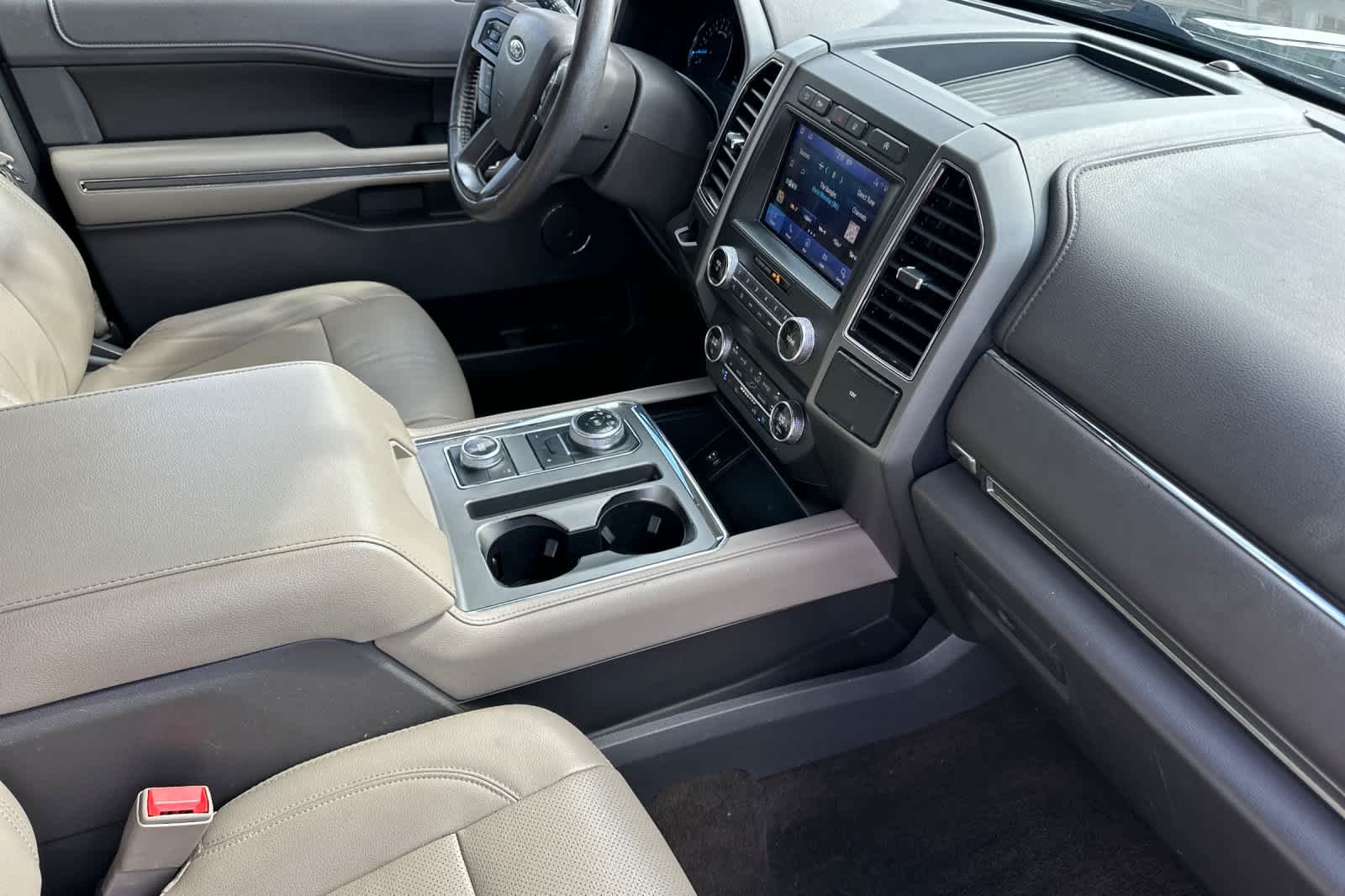 Thumbnail: 2020 Ford Expedition - 17