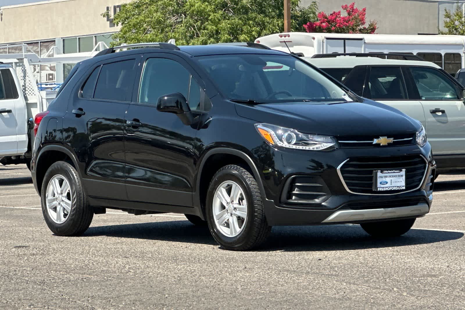 Thumbnail: 2022 Chevrolet Trax - 9