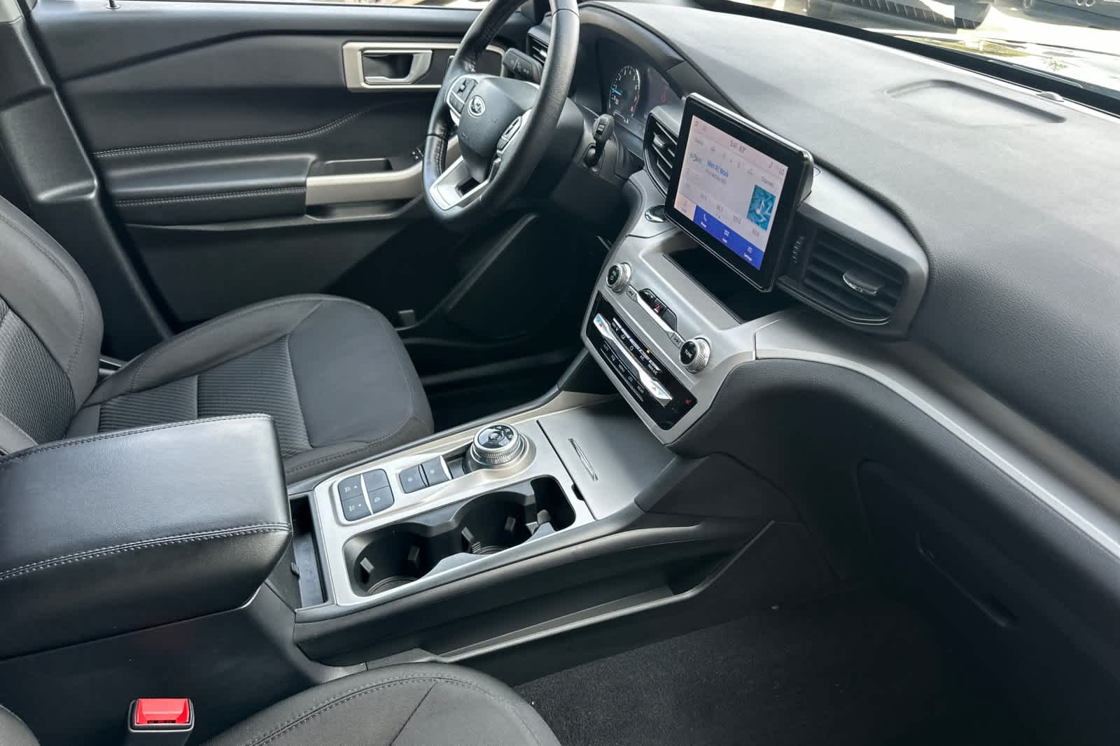 2023 Ford Explorer XLT 17