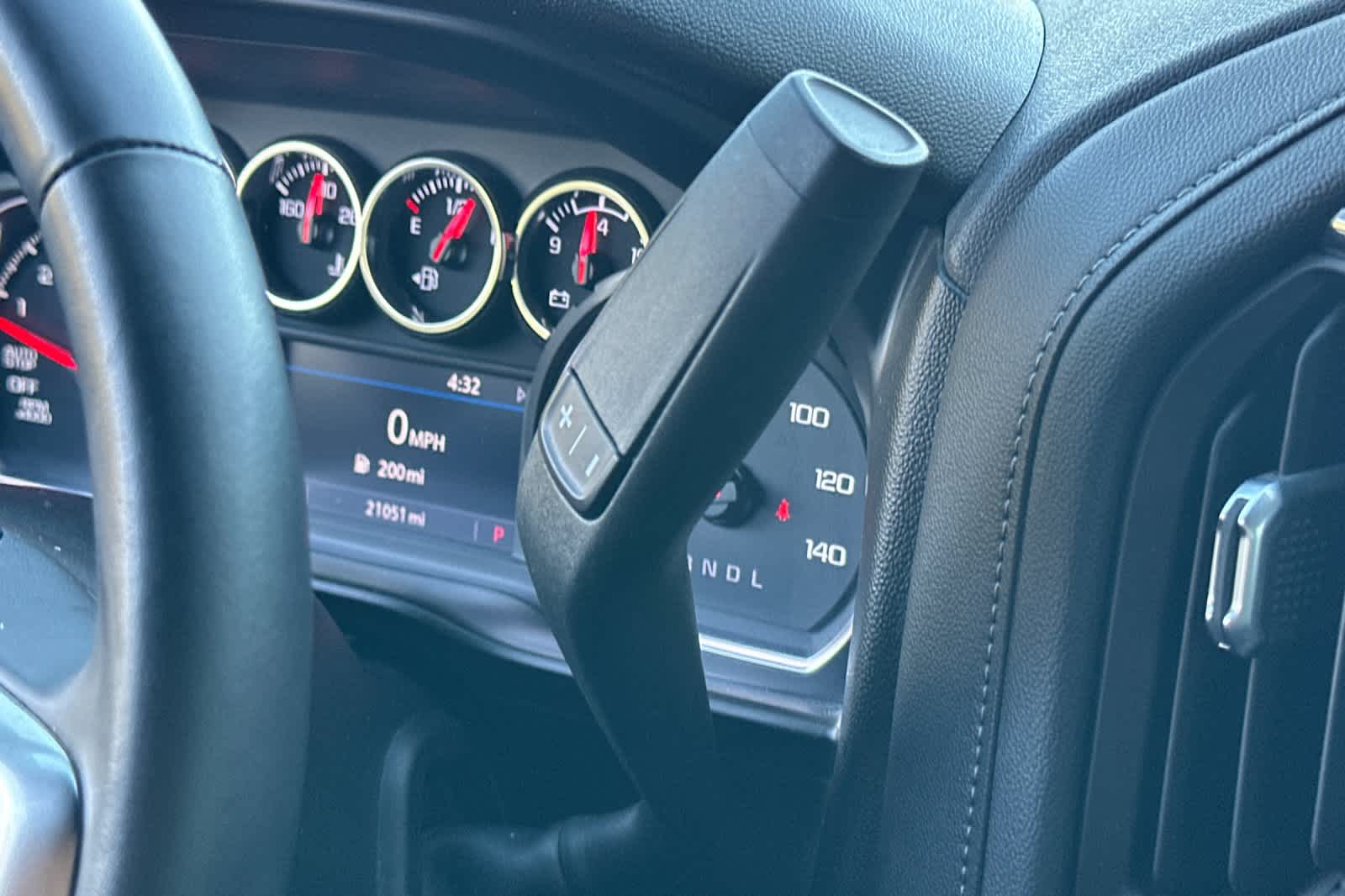 Thumbnail: 2020 Chevrolet Silverado 1500 - 21