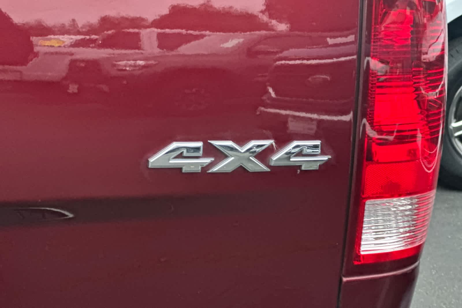 Thumbnail: 2019 RAM 1500 Classic - 25