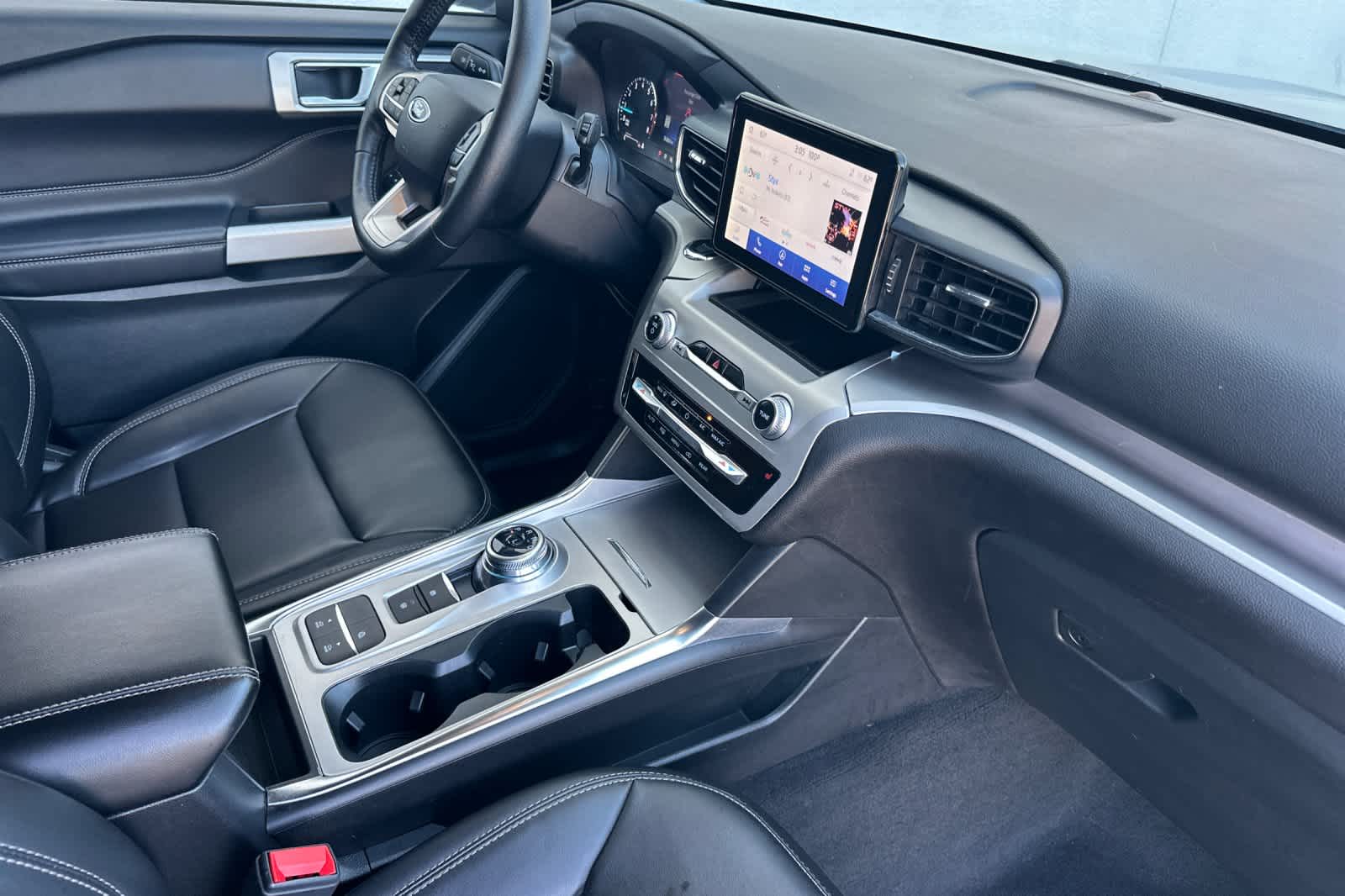 Thumbnail: 2022 Ford Explorer - 18