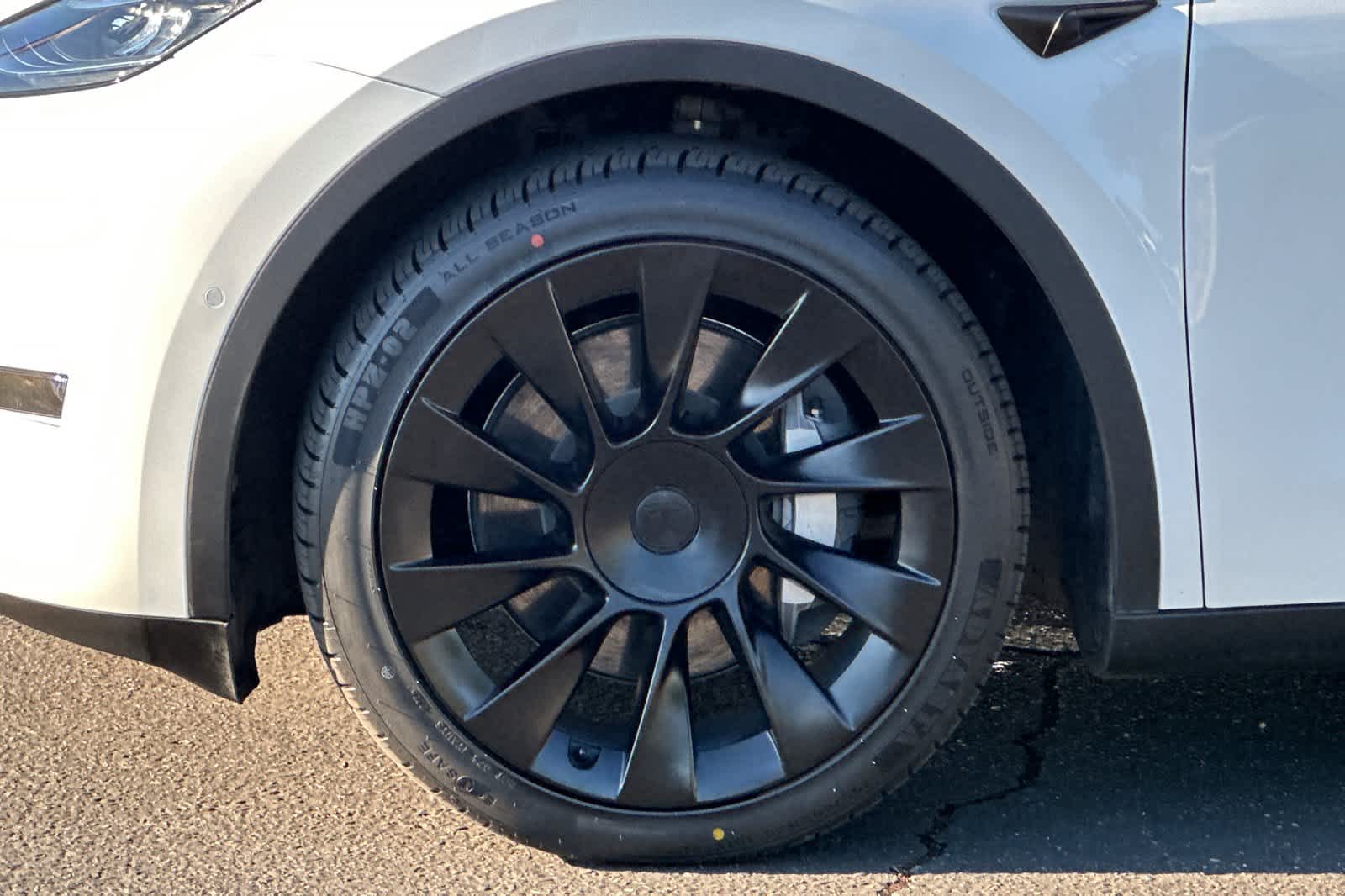 Thumbnail: 2022 Tesla Model Y - 23