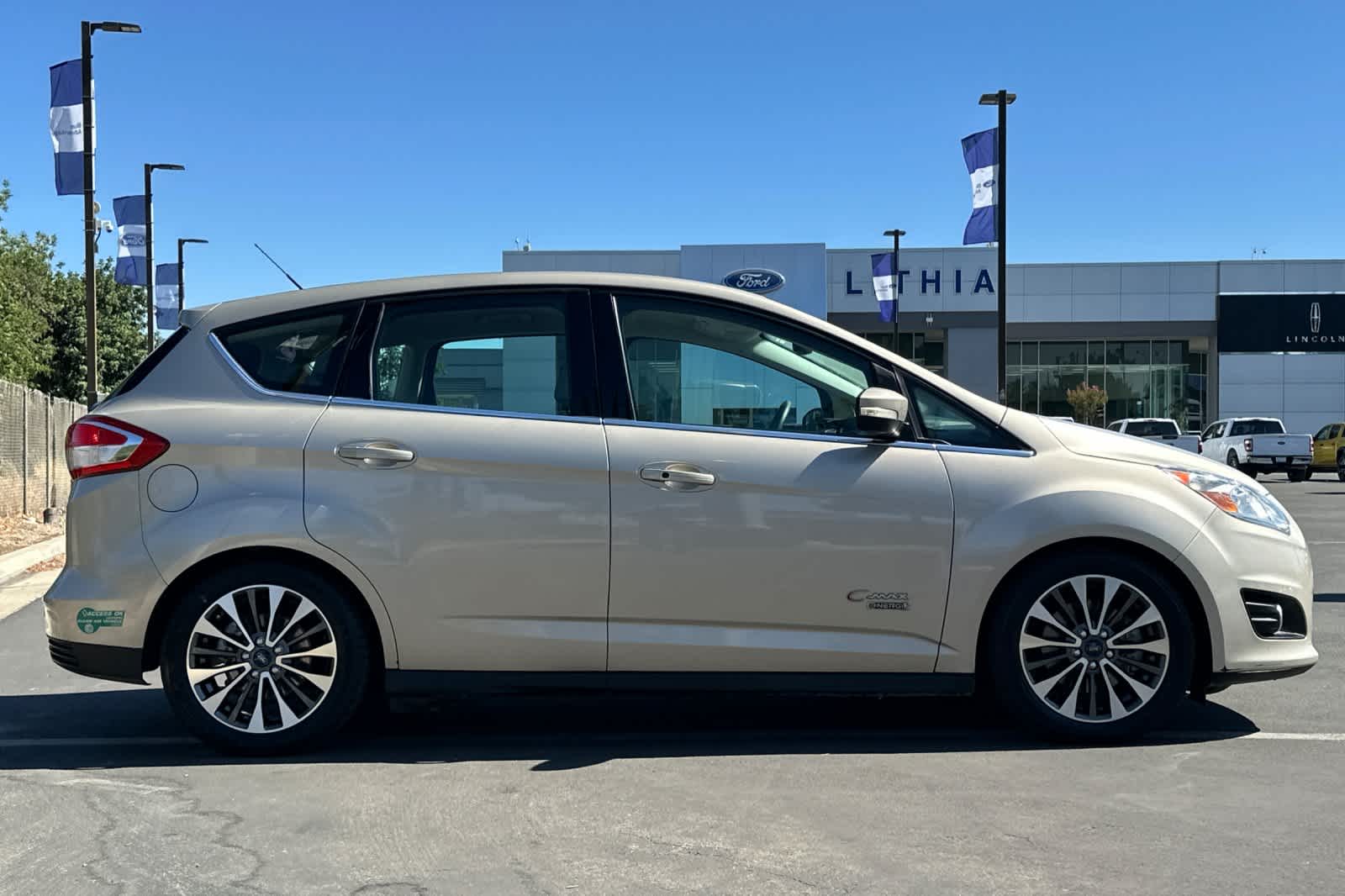 Thumbnail: 2017 Ford C-Max - 8
