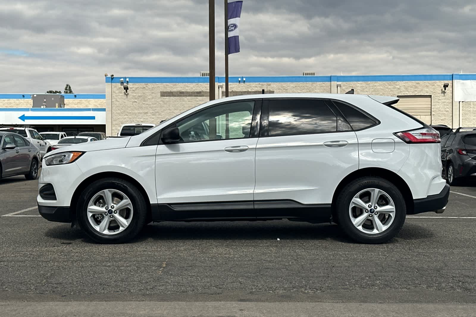 Thumbnail: 2019 Ford Edge - 6