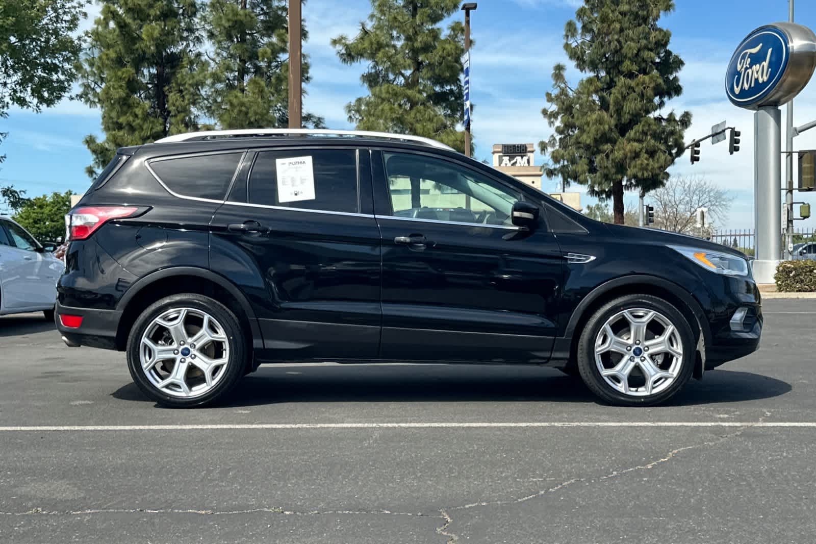 Thumbnail: 2017 Ford Escape - 9