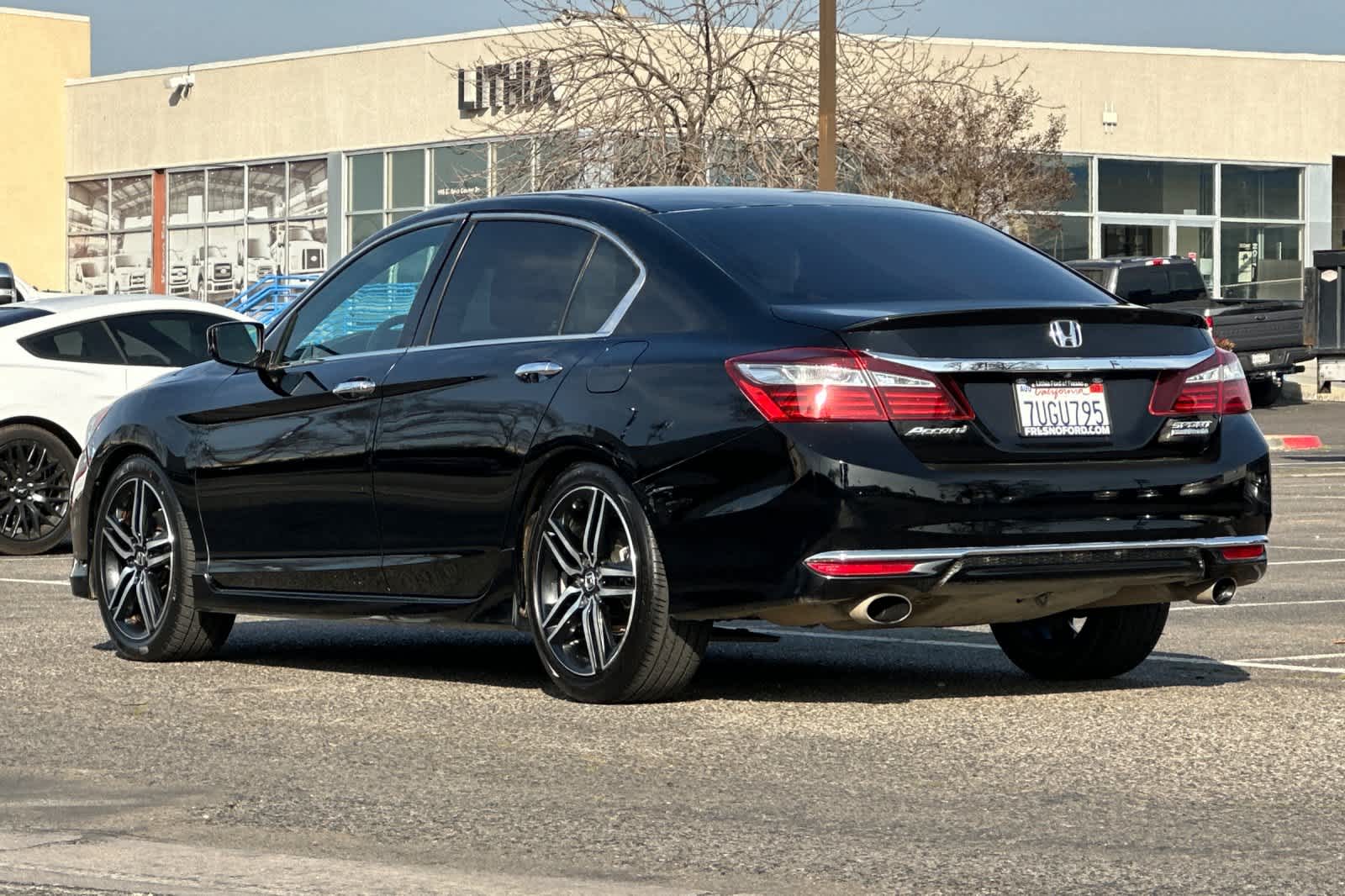 Thumbnail: 2017 Honda Accord - 6