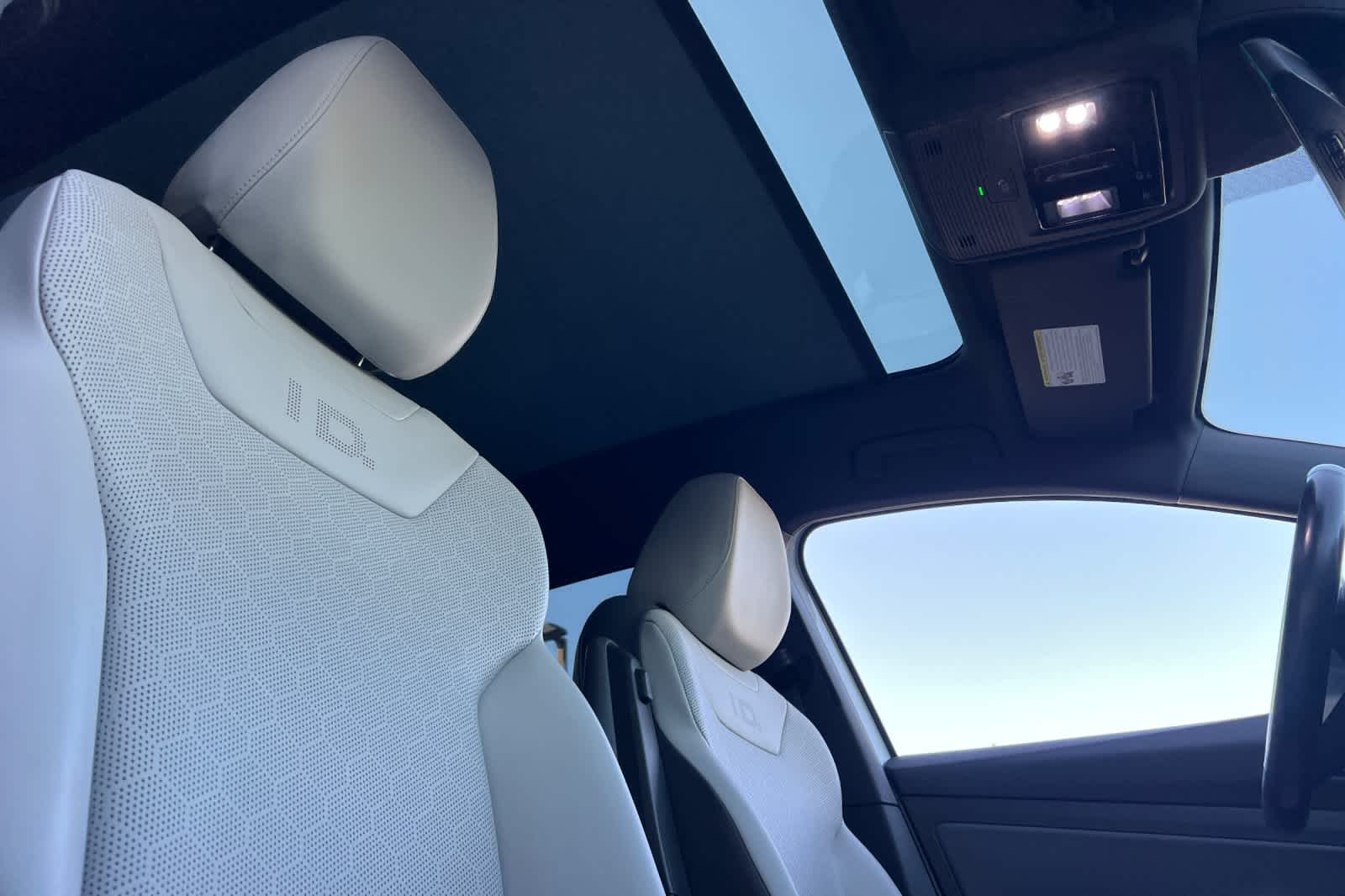 Thumbnail: 2021 Volkswagen ID.4 - 16