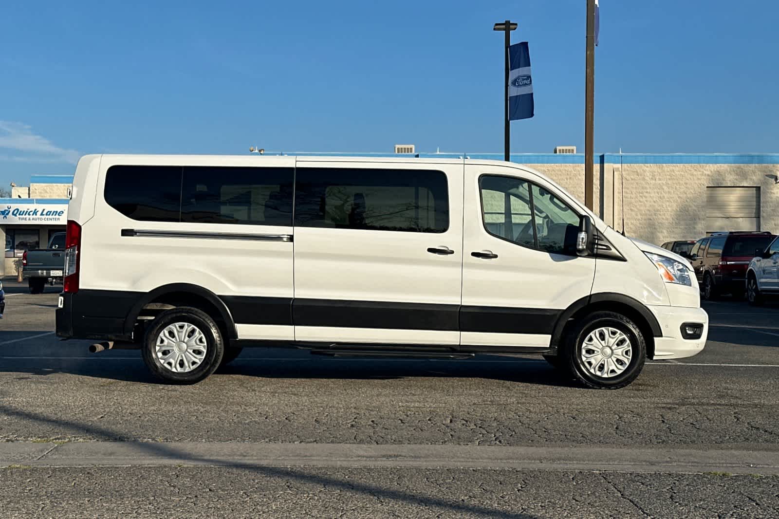 Thumbnail: 2022 Ford Econoline - 8