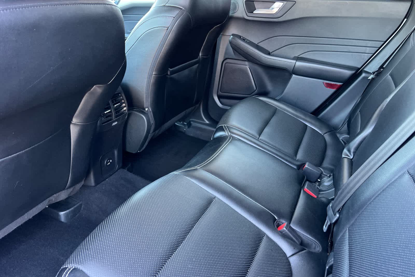 Thumbnail: 2022 Ford Escape - 4