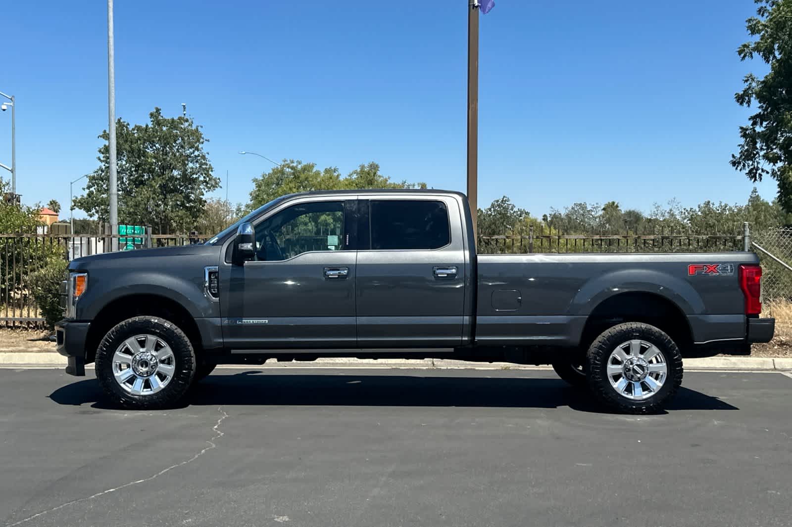 Thumbnail: 2018 Ford F-350 - 6