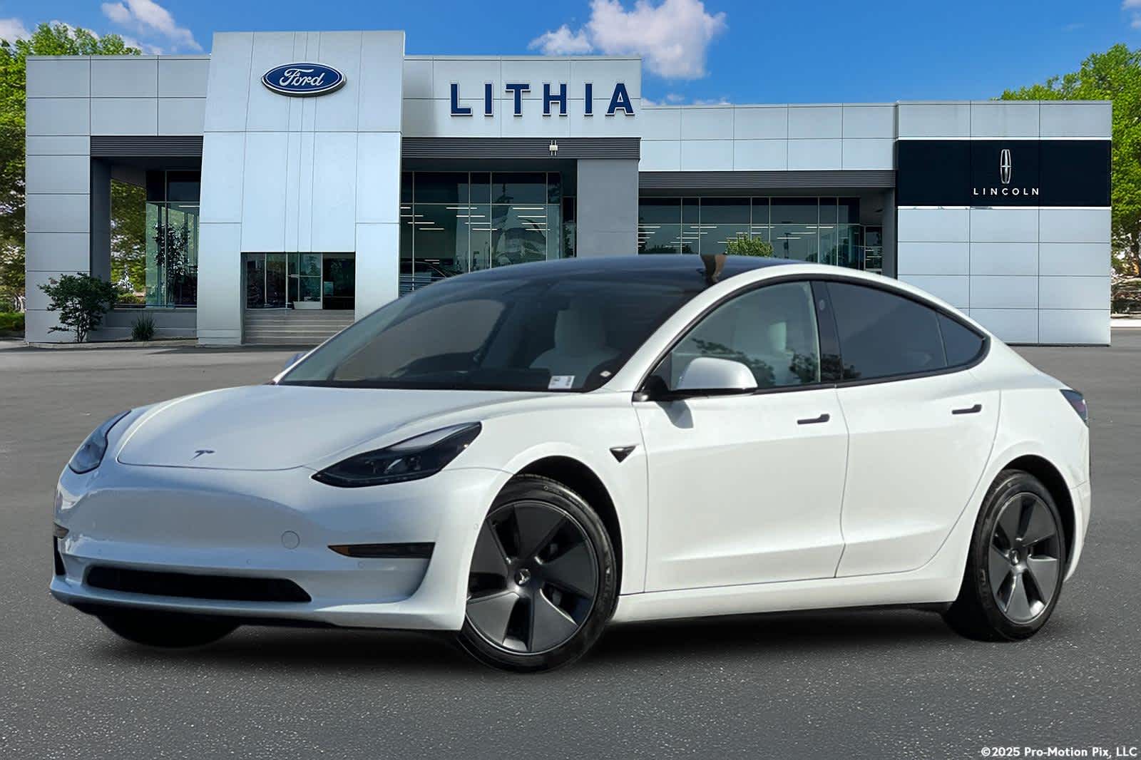 Thumbnail: 2022 Tesla Model 3 - 1