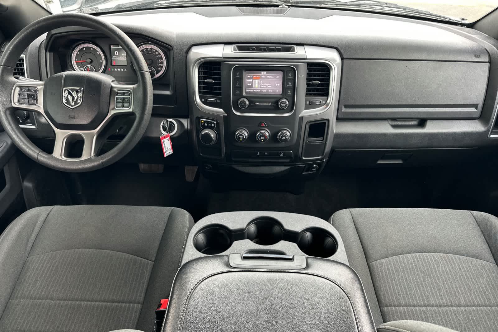 Thumbnail: 2024 RAM 1500 Classic - 3