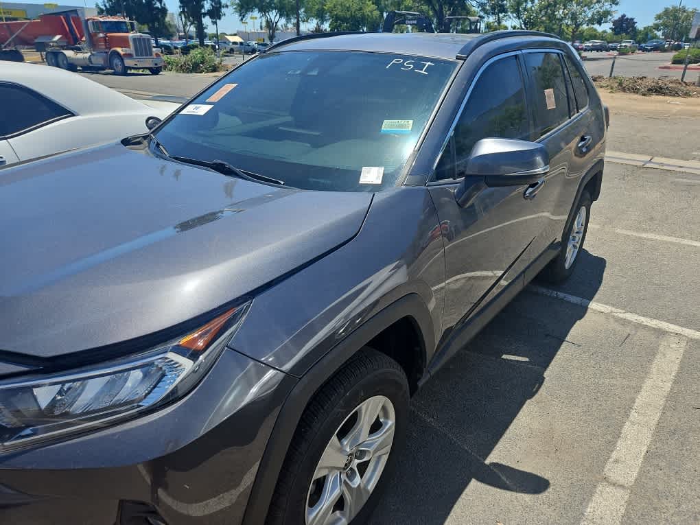 Thumbnail: 2021 Toyota RAV4 - 5