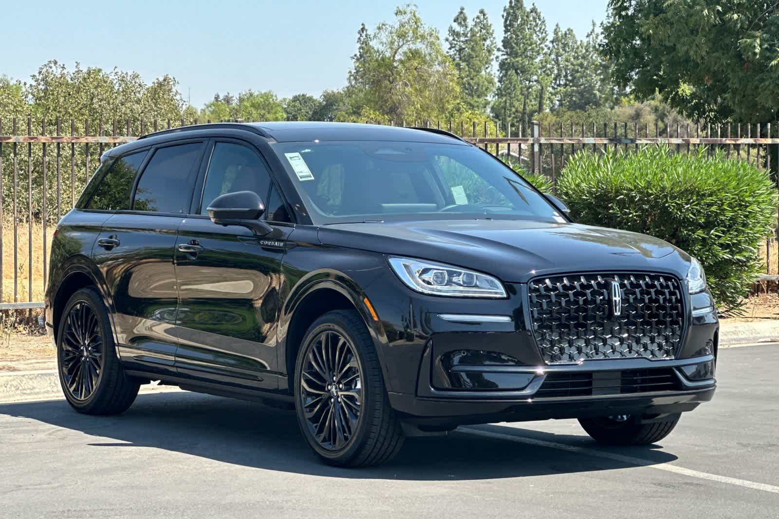 Thumbnail: 2025 Lincoln Corsair - 10