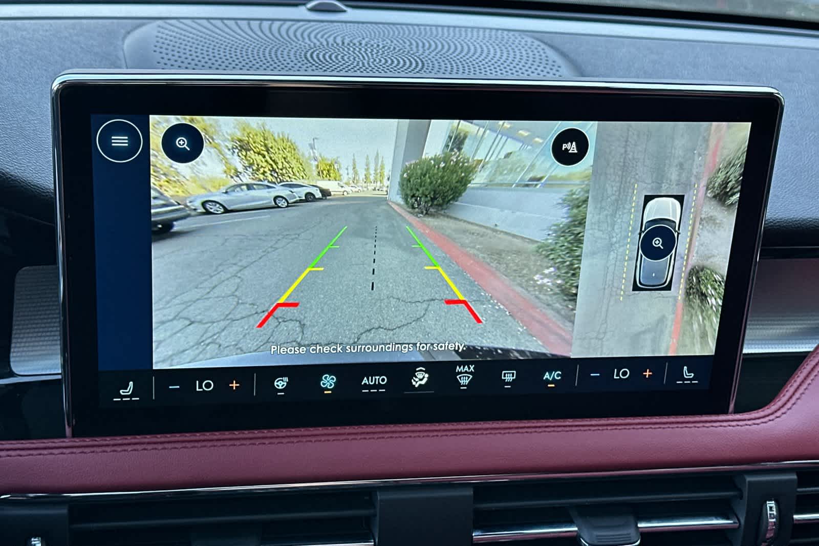 Thumbnail: 2025 Lincoln Corsair - 21