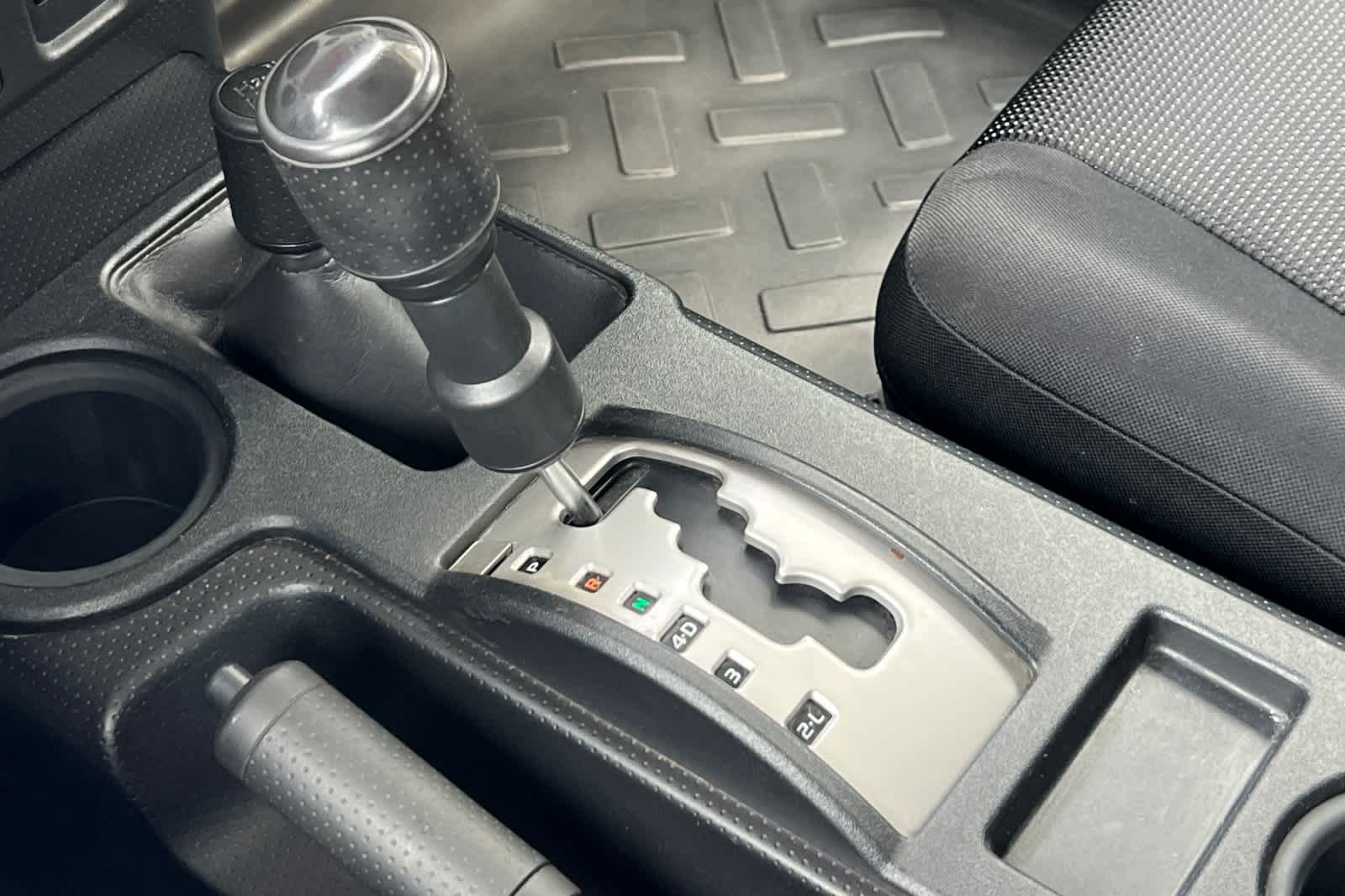 Thumbnail: 2013 Toyota FJ Cruiser - 21