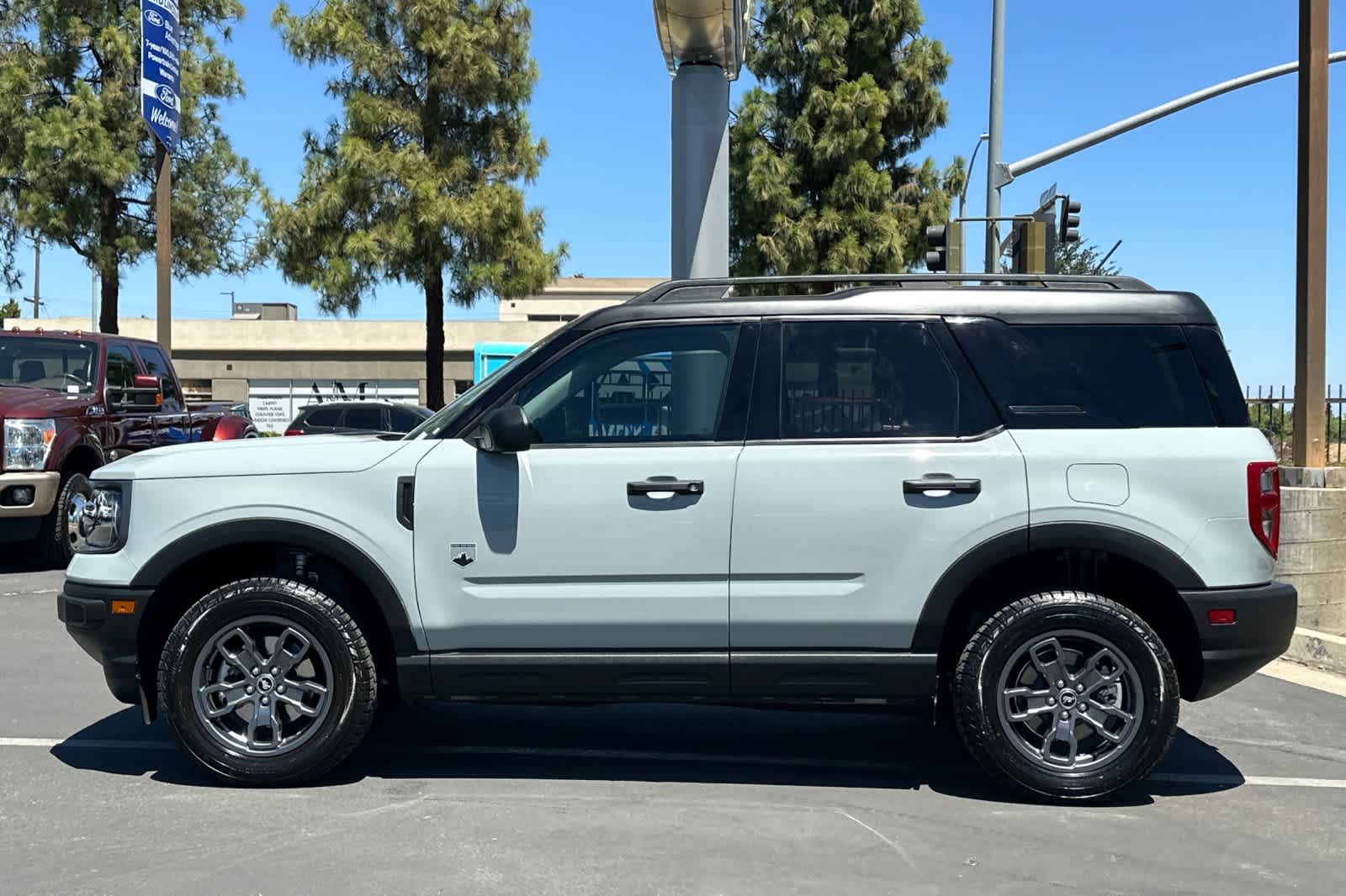 Thumbnail: 2022 Ford Bronco Sport - 5