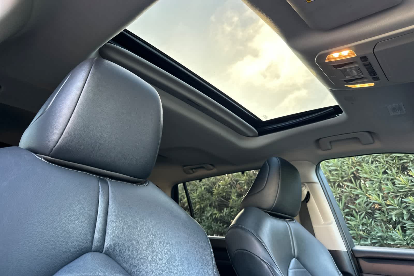 Thumbnail: 2021 Toyota Highlander - 18