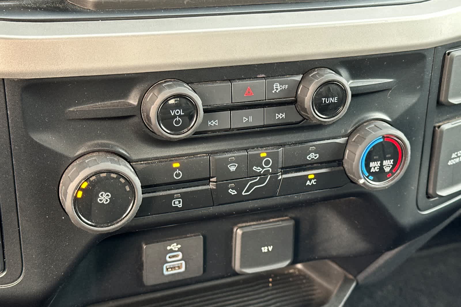 Thumbnail: 2025 Ford F-250 - 19