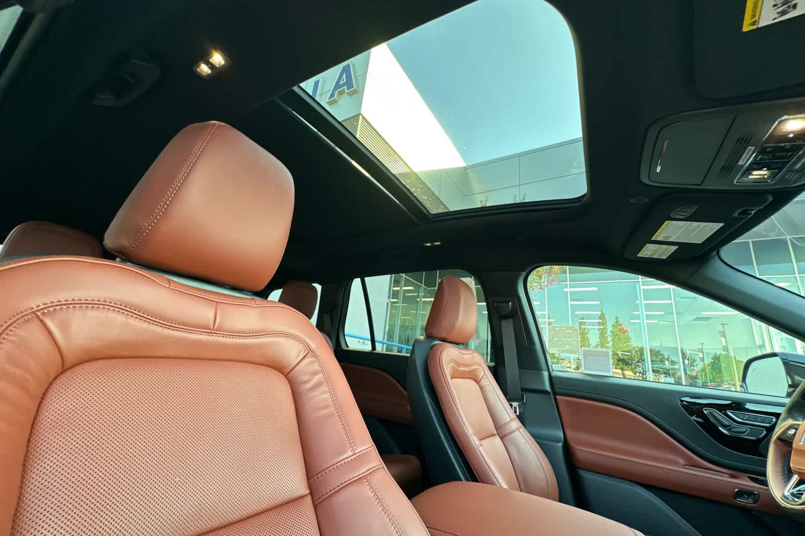 Thumbnail: 2025 Lincoln Aviator - 19