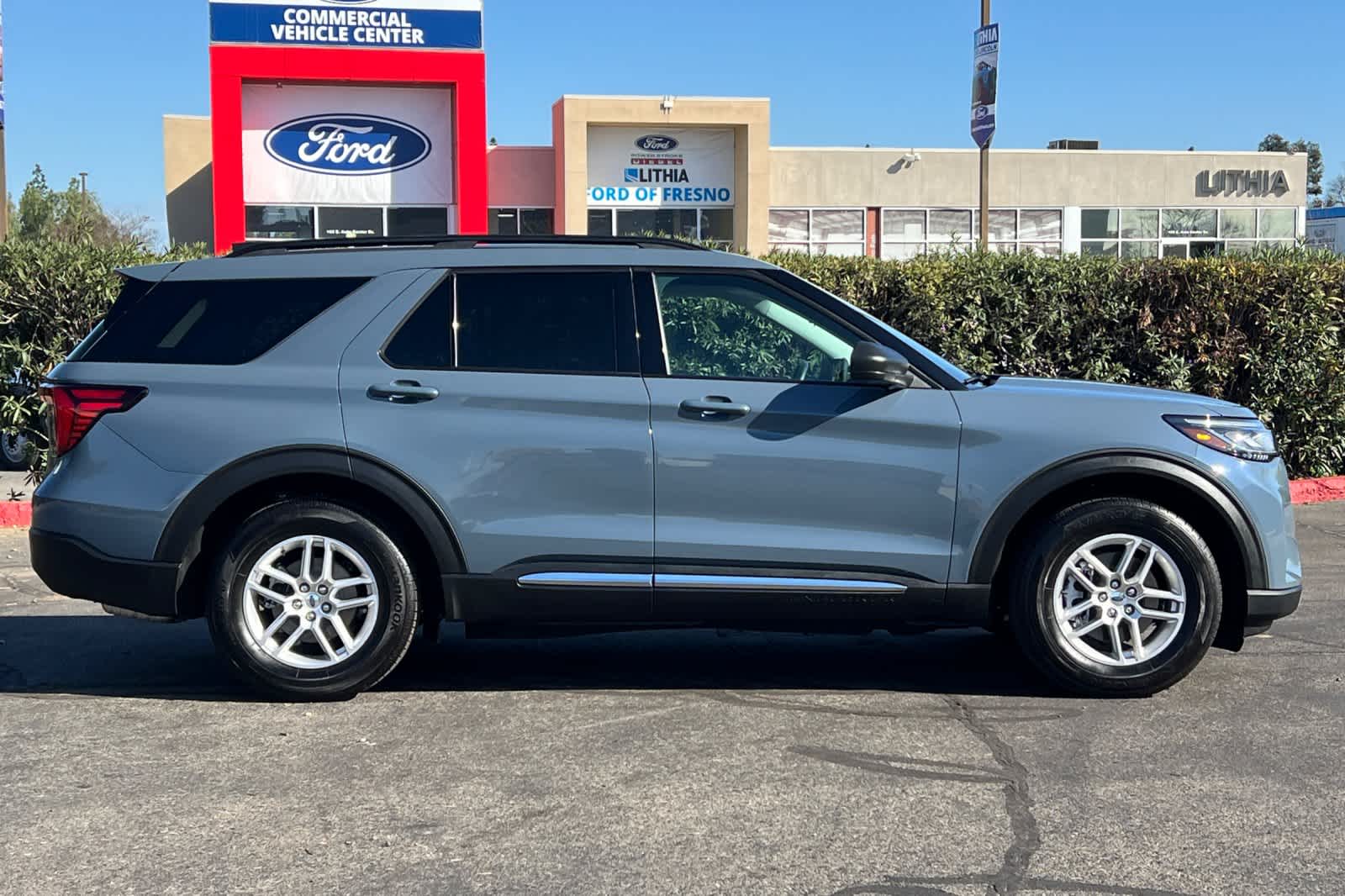 Thumbnail: 2025 Ford Explorer - 9