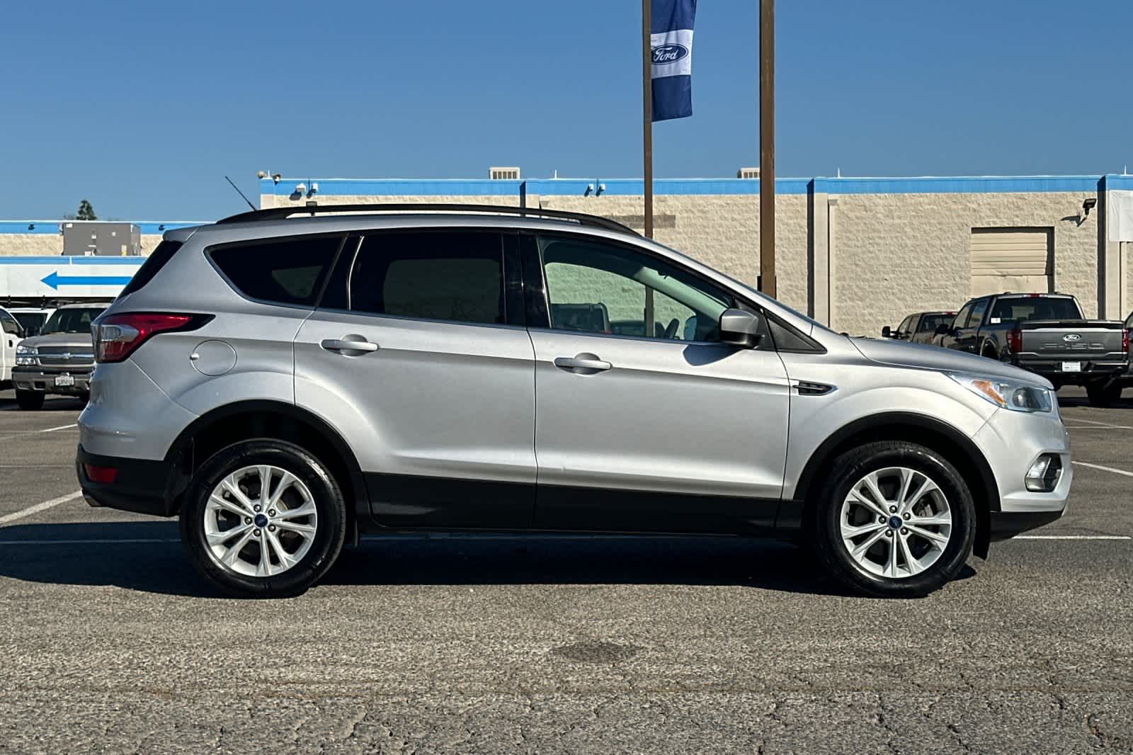 Thumbnail: 2018 Ford Escape - 8