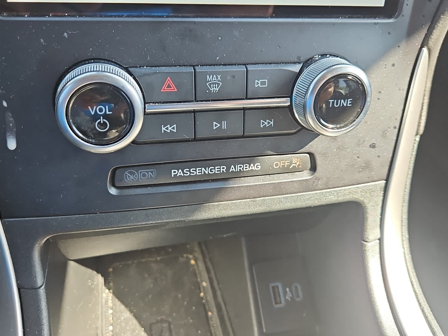 Thumbnail: 2024 Ford Edge - 17