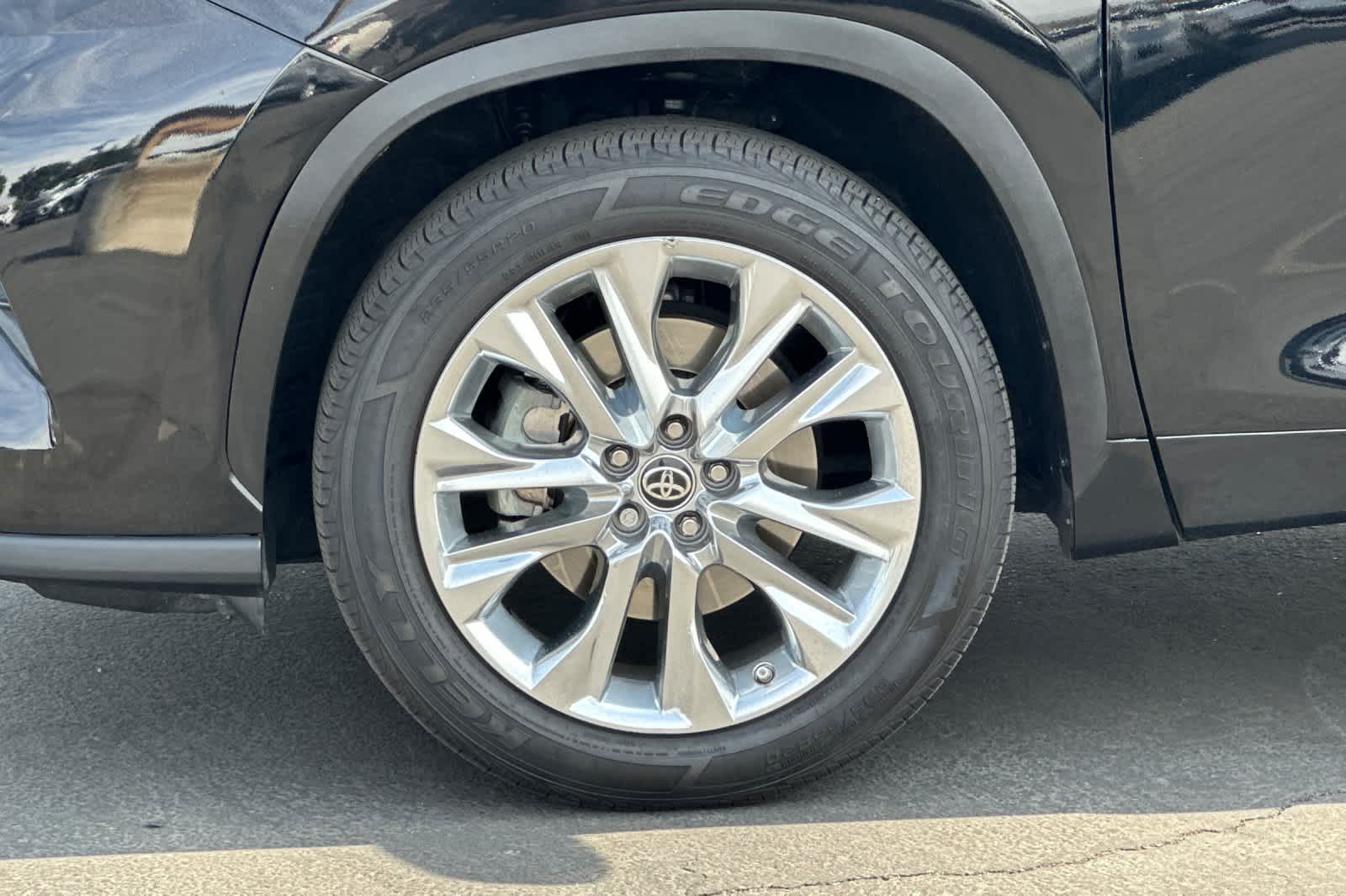 Thumbnail: 2020 Toyota Highlander - 26