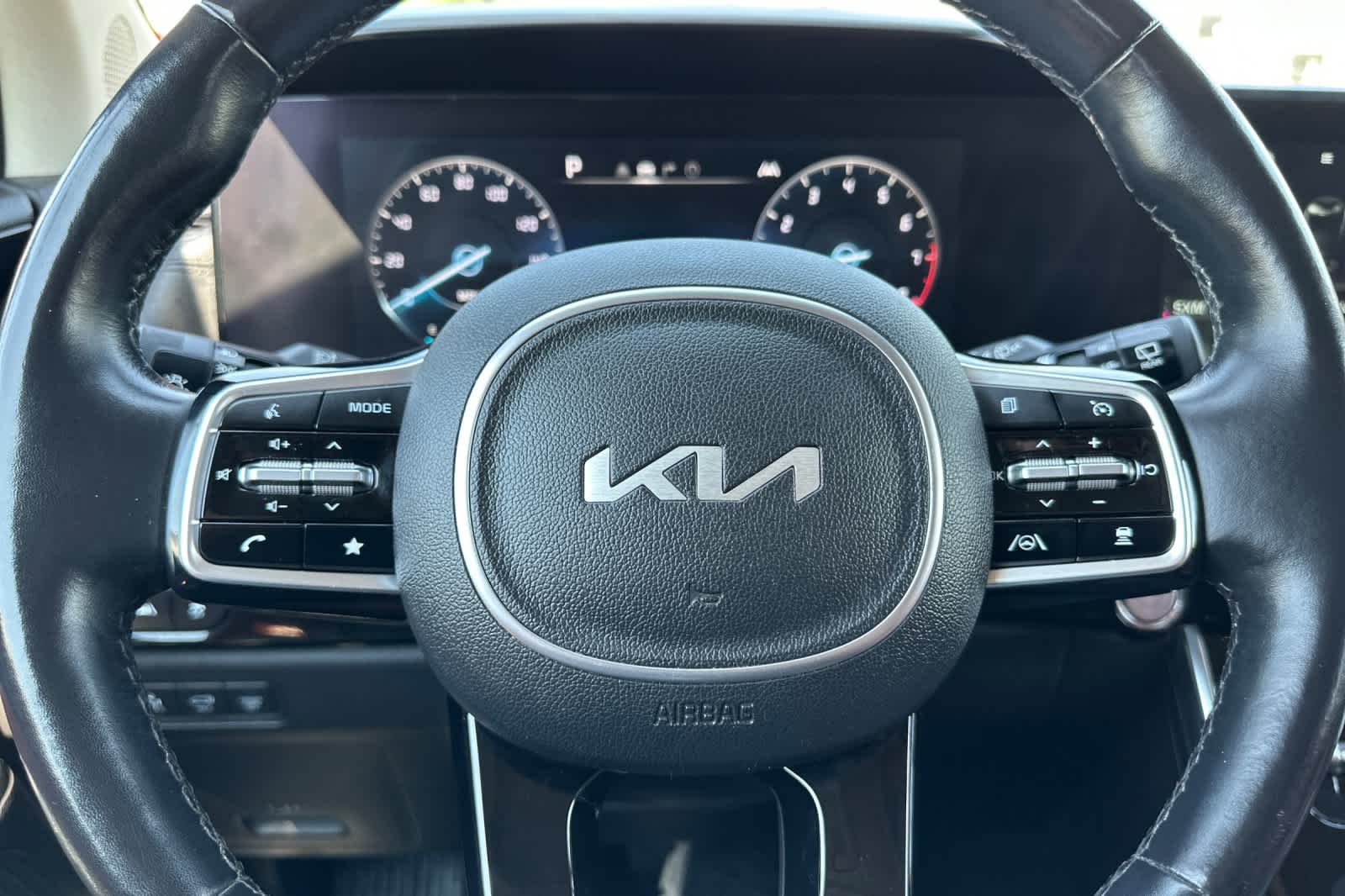 Thumbnail: 2022 Kia Carnival - 26