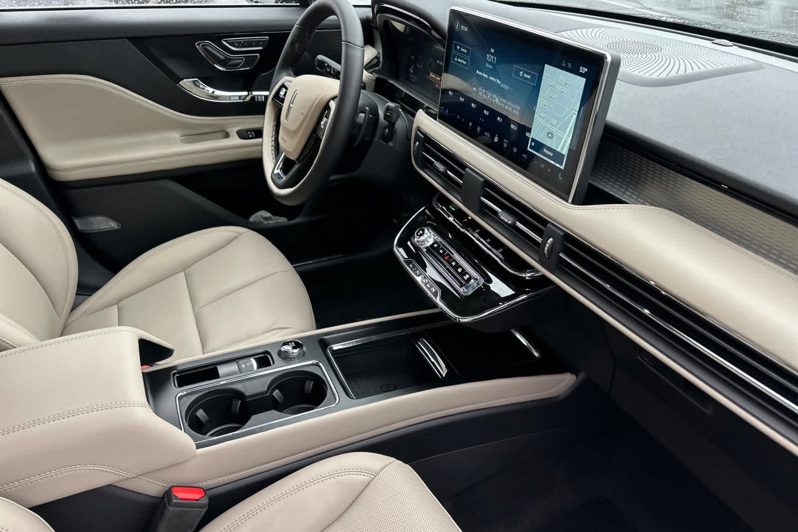 Thumbnail: 2025 Lincoln Corsair - 17