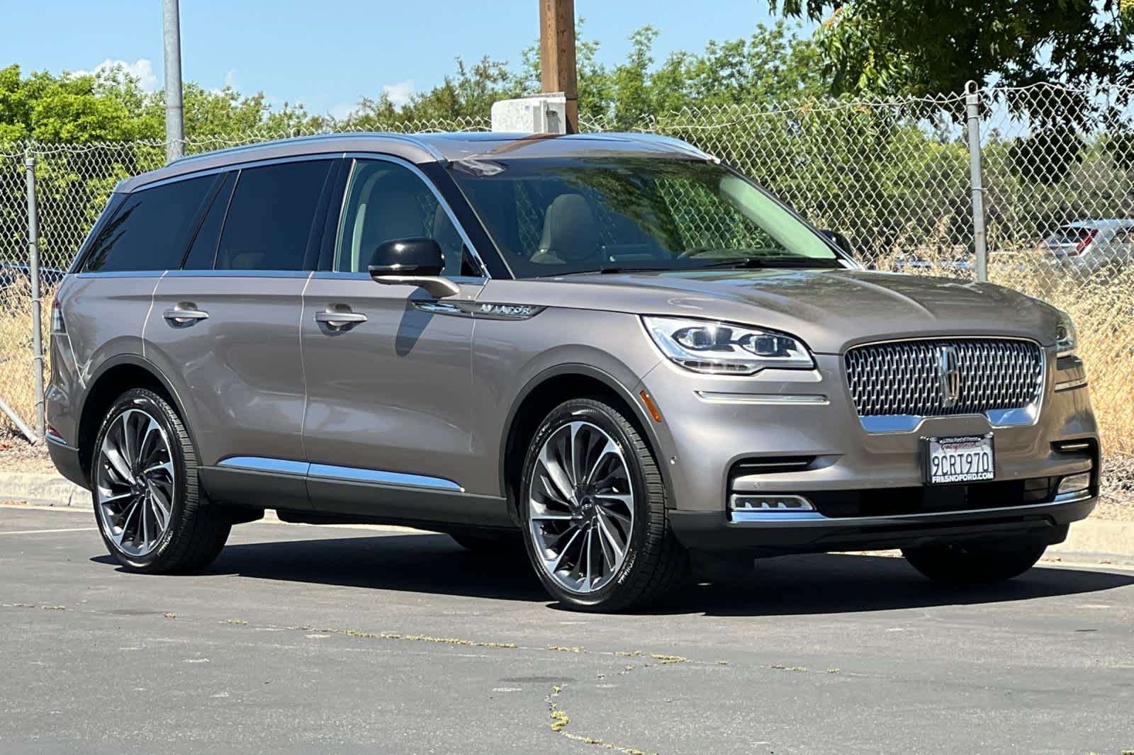 Thumbnail: 2020 Lincoln Aviator - 10