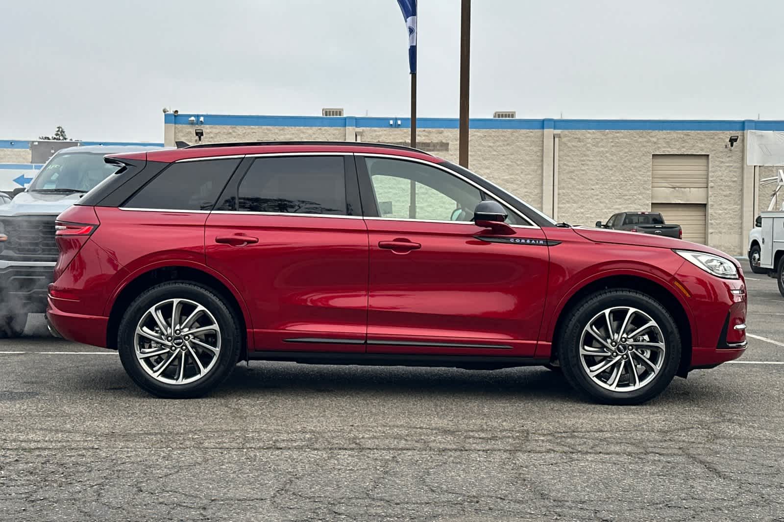 Thumbnail: 2026 Lincoln Corsair - 8