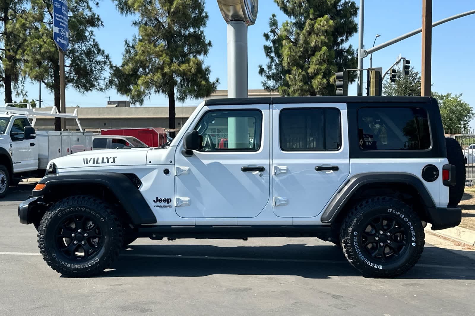 Thumbnail: 2021 Jeep Wrangler - 5