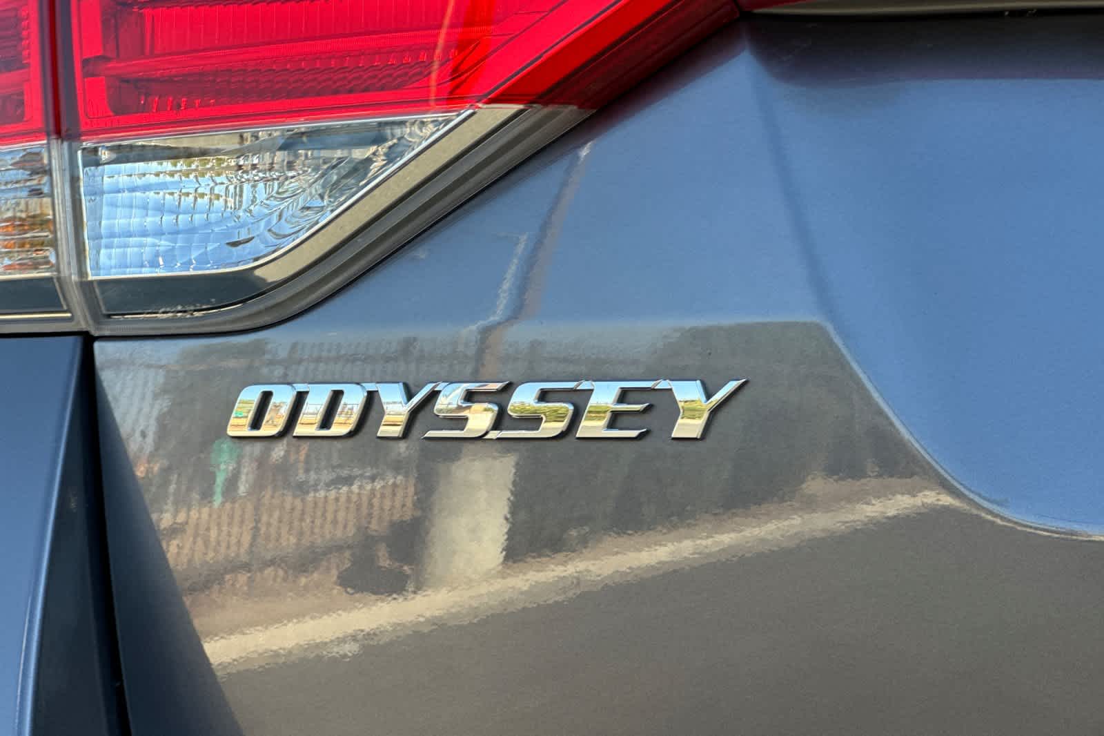 Thumbnail: 2015 Honda Odyssey - 28