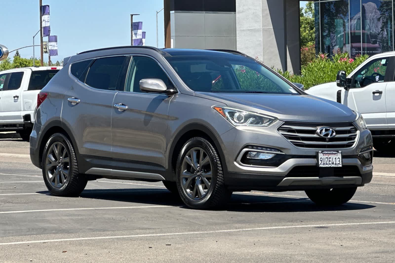 Thumbnail: 2017 Hyundai Santa Fe - 9