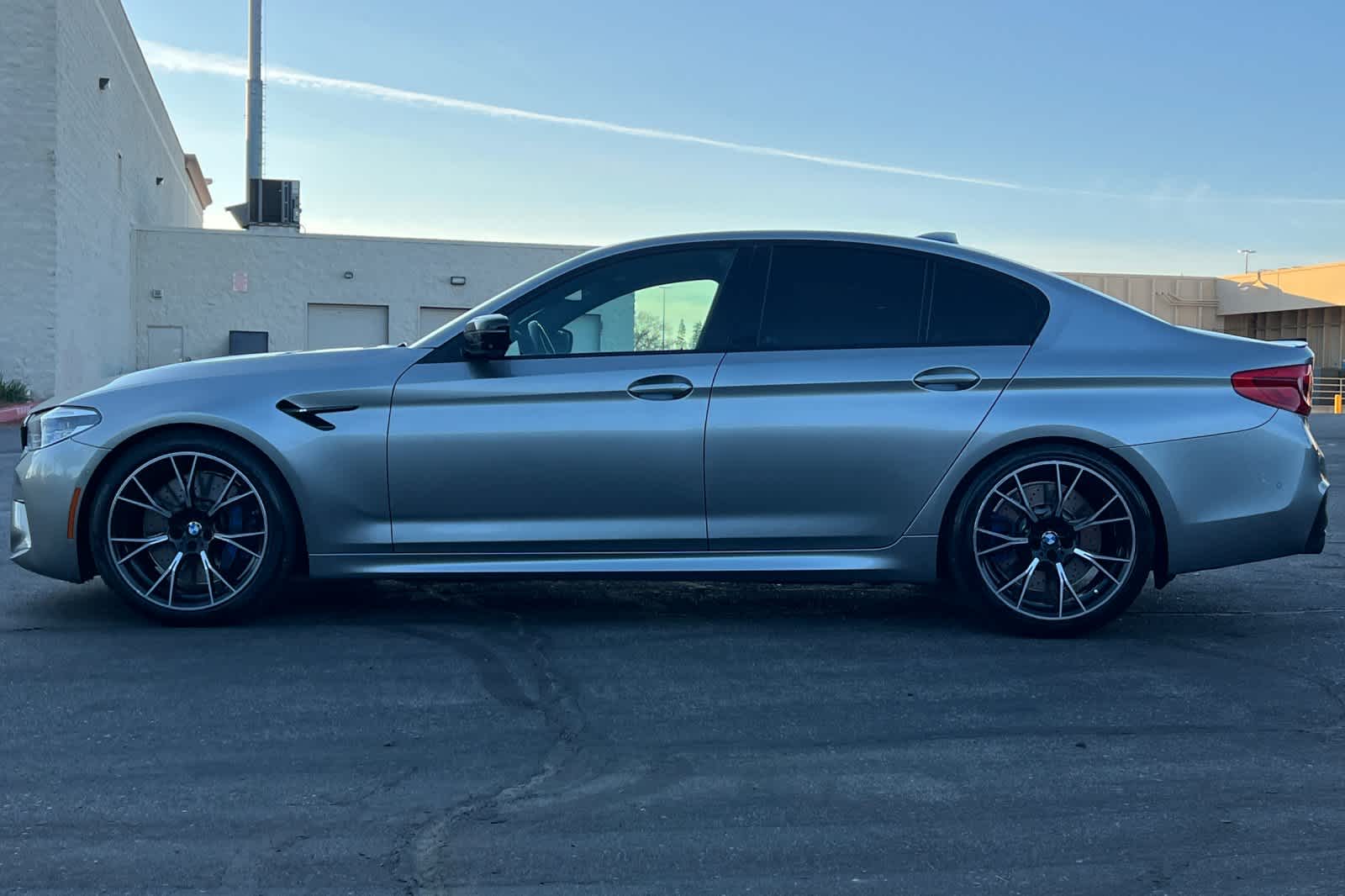 Thumbnail: 2019 BMW M5 - 6