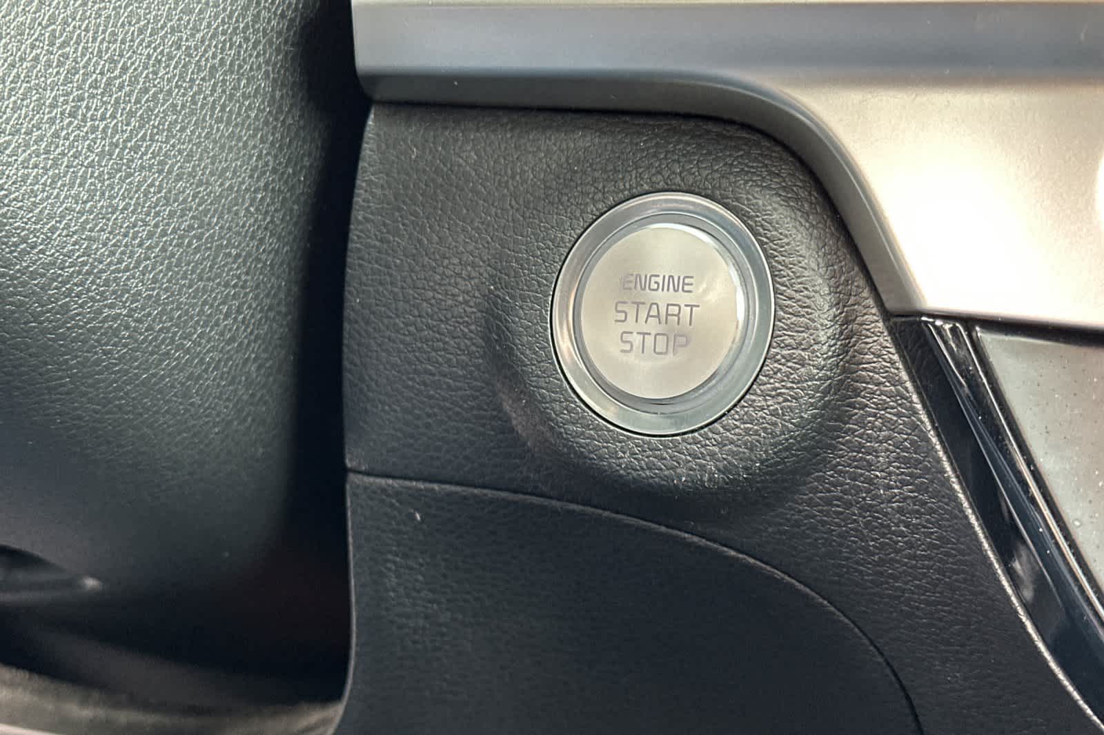 Thumbnail: 2023 Kia Telluride - 24