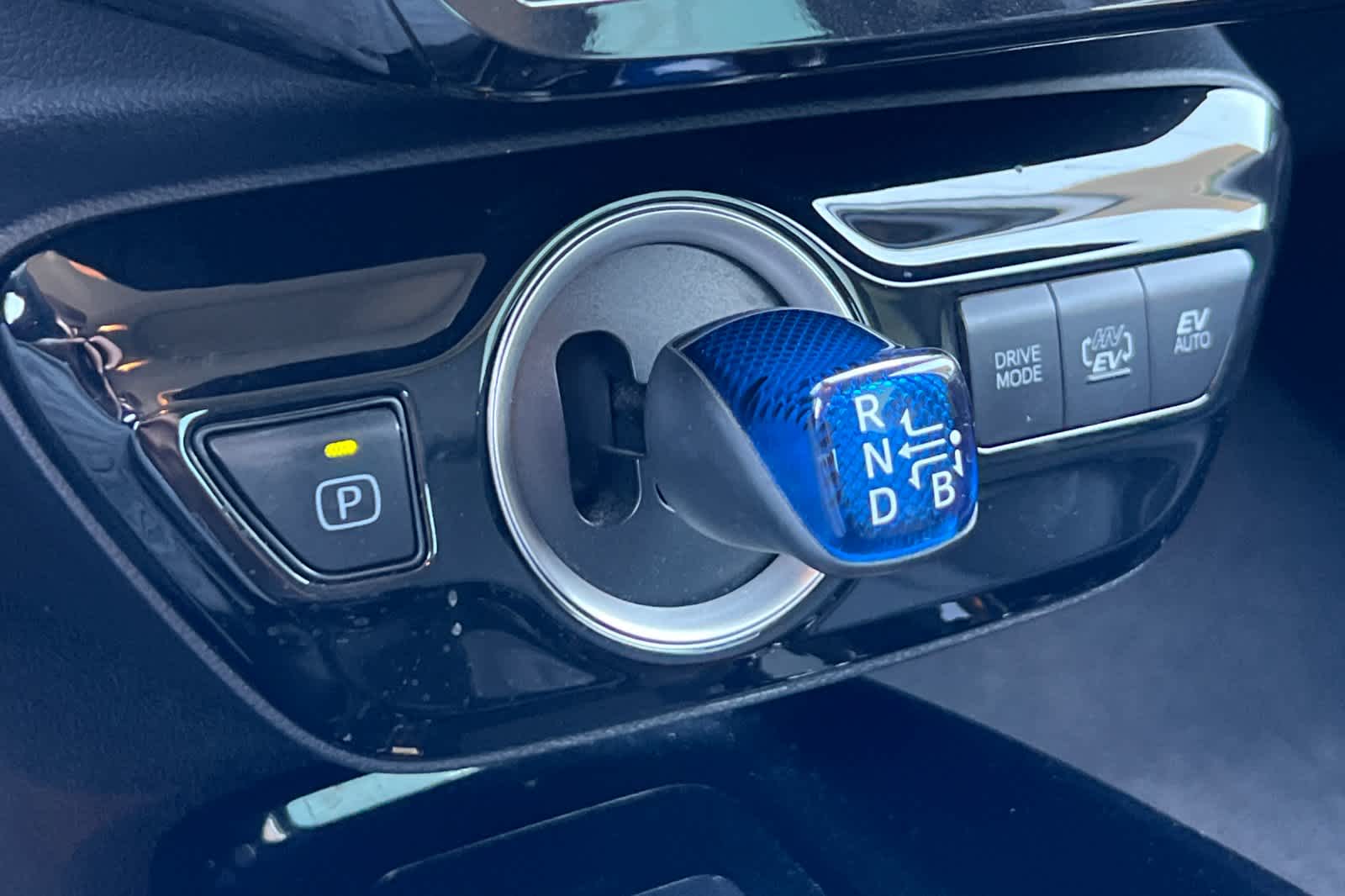 Thumbnail: 2021 Toyota Prius Prime - 23