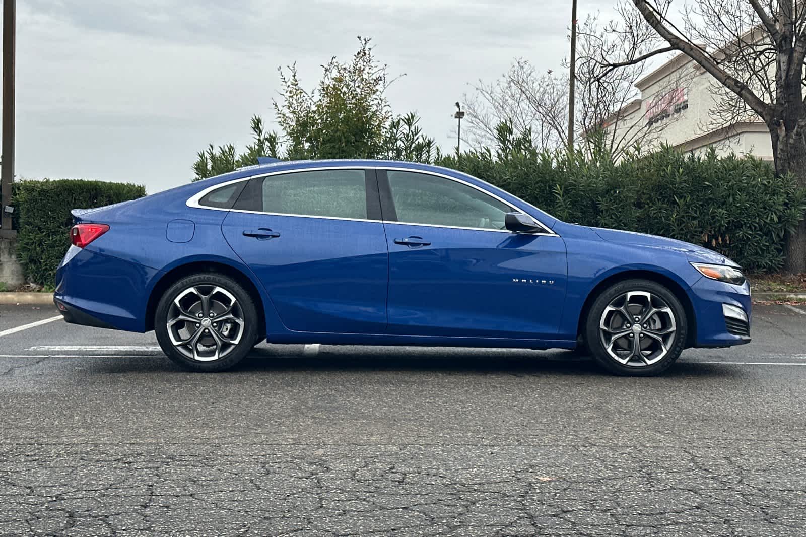 Thumbnail: 2023 Chevrolet Malibu - 8