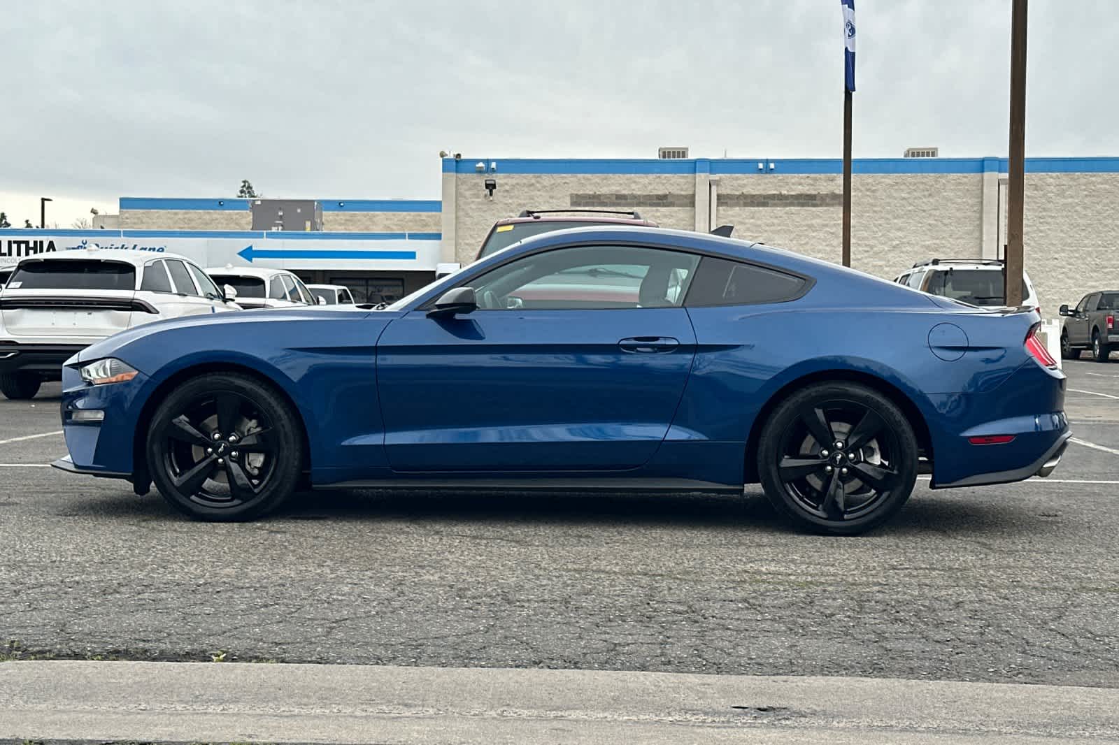 Thumbnail: 2022 Ford Mustang - 6
