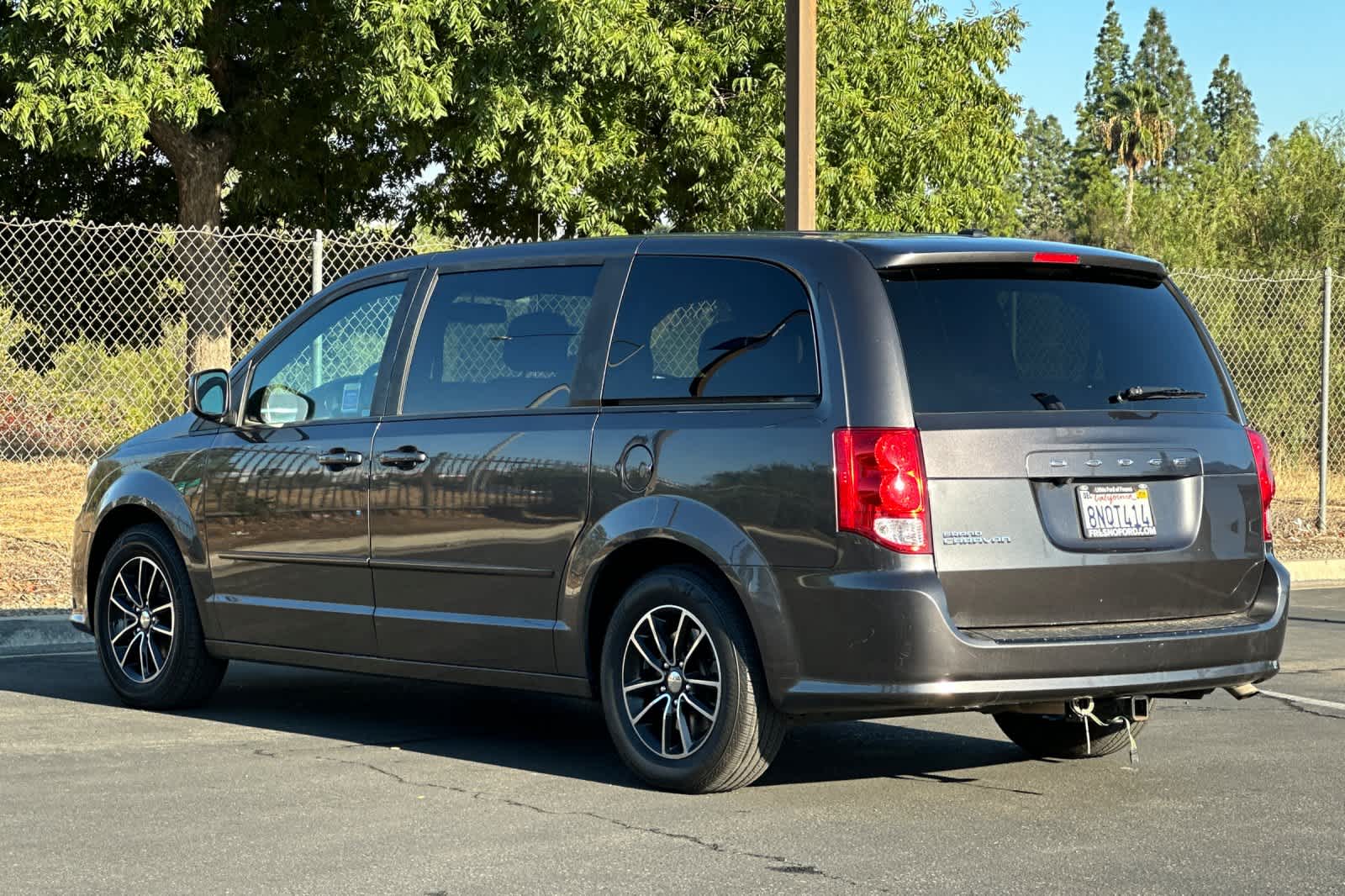 Thumbnail: 2017 Dodge Grand Caravan - 6
