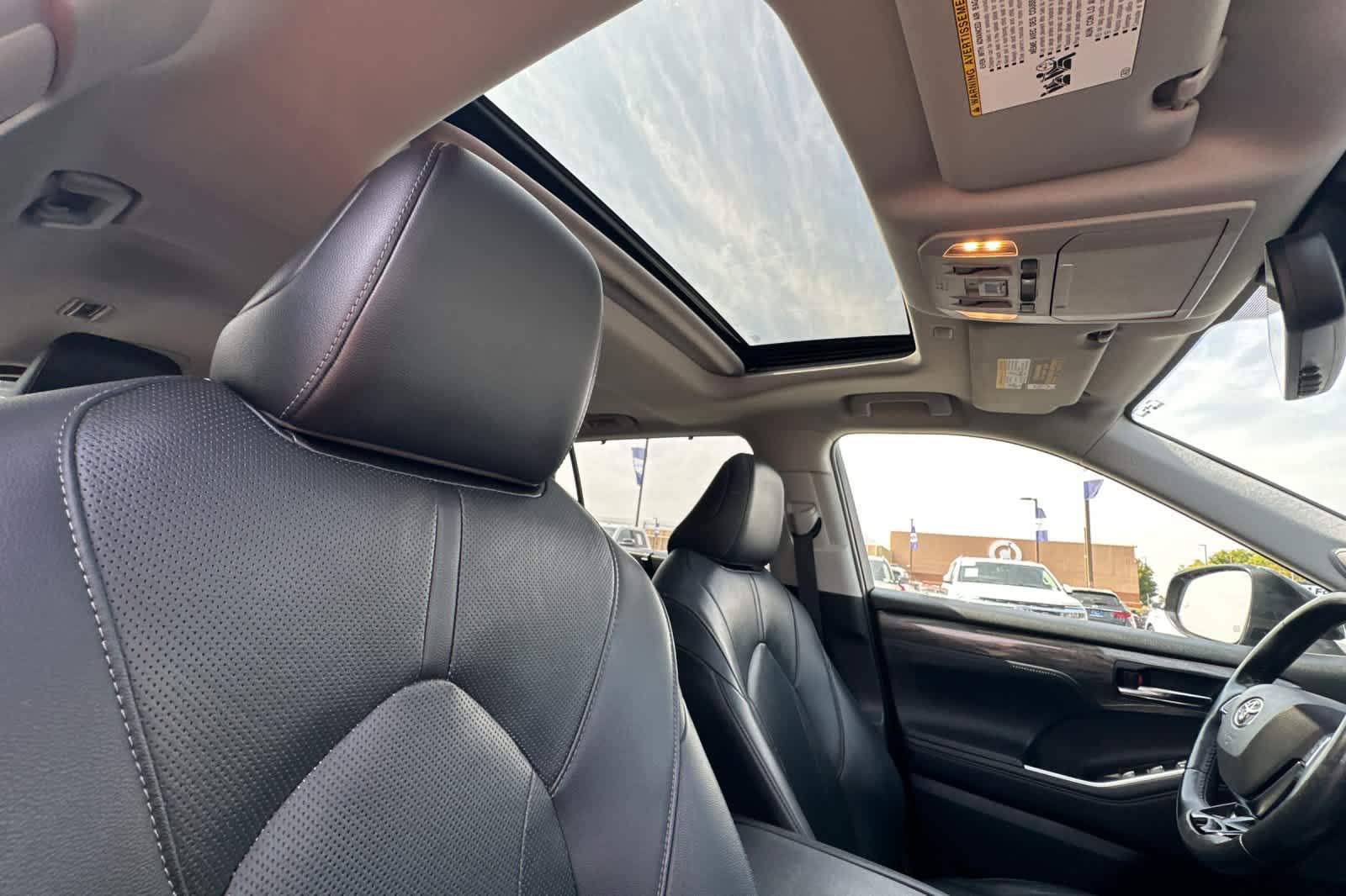 Thumbnail: 2020 Toyota Highlander - 17