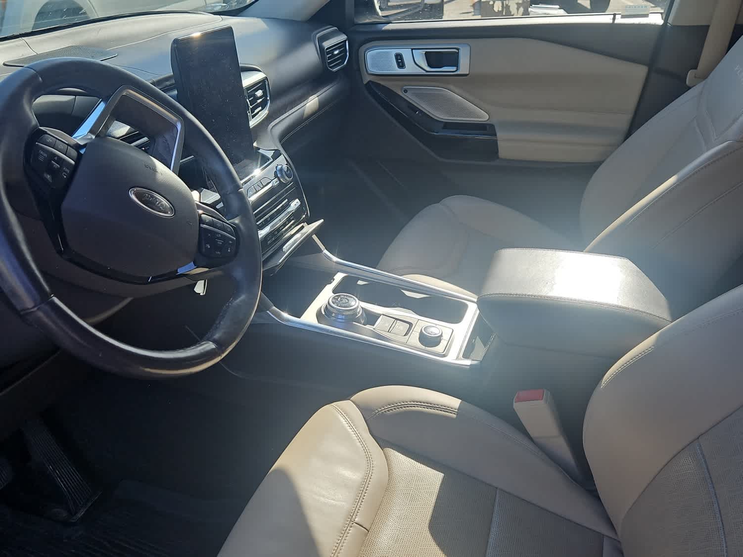 Thumbnail: 2021 Ford Explorer - 15