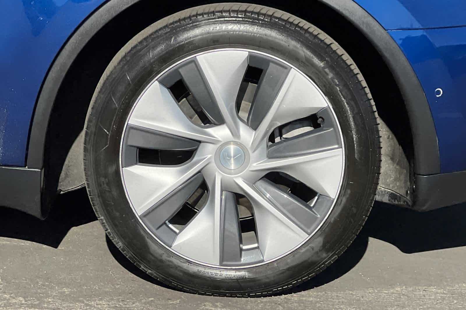 Thumbnail: 2021 Tesla Model Y - 27