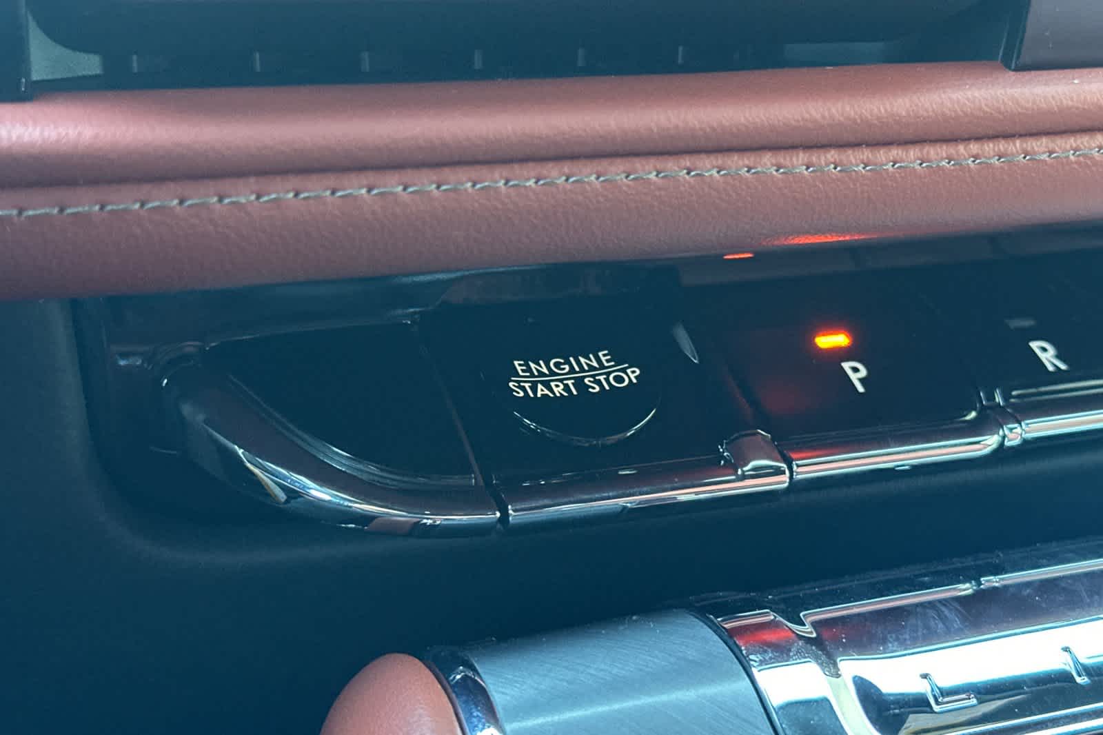 Thumbnail: 2025 Lincoln Aviator - 24